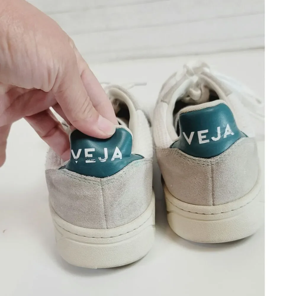 VEJAS V-10 B-MESH WHITE BRITTANY  SNEAKERS IN HUNTER GREEN, sz 9